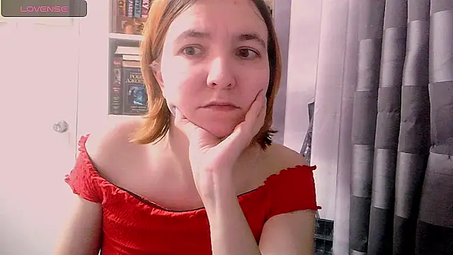 BrattyFoxyGirl online show from December 7, 2024, 4:36 pm