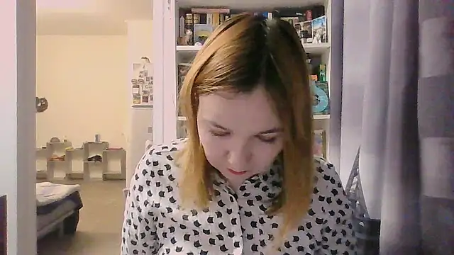 BrattyFoxyGirl online show from November 7, 2025, 11:54 am