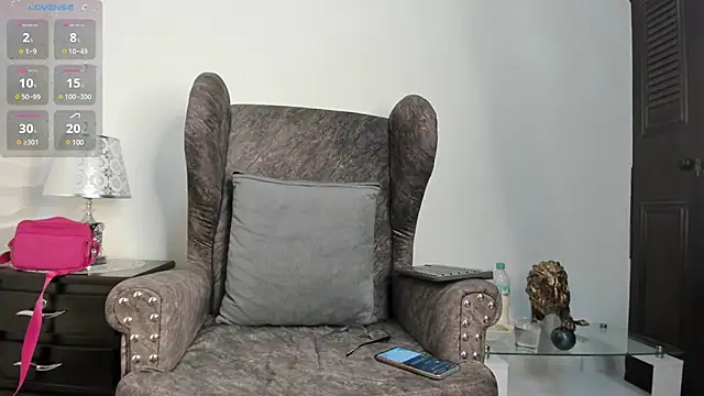 Snapshot of Keyla_Milf chatting on December 19, 2024, 3:07 am Keyla Milf online show from December 19, 2024, 3:07 am