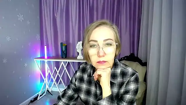 Snapshot of queen_a_n_i chatting on October 23, 2025, 9:52 am queen a n i online show from October 23, 2025, 9:52 am