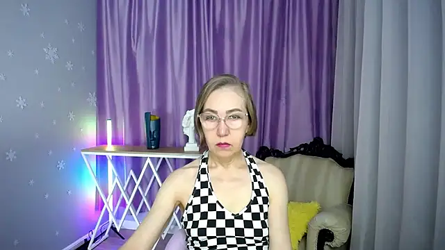 Snapshot of queen_a_n_i chatting on November 26, 2025, 8:37 am queen a n i online show from November 26, 2025, 8:37 am