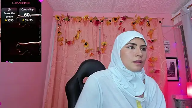 Snapshot of DarshaKhemu chatting on January 16, 2025, 11:48 pm DarshaKhemu online show from January 16, 2025, 11:48 pm