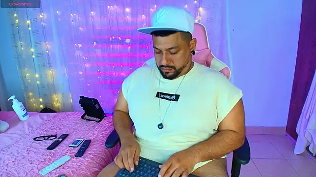 Snapshot of jacoob_woods chatting on February 28, 2025, 7:56 pm jacoob woods online show from February 28, 2025, 7:56 pm