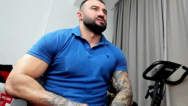 Snapshot of MuscleJohn chatting on January 30, 2025, 1:00 am MuscleJohn online show from January 30, 2025, 1:00 am
