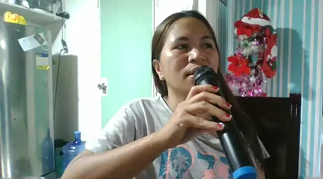 Snapshot of h0ney_lips chatting on December 28, 2024, 4:51 am h0ney lips online show from December 28, 2024, 4:51 am