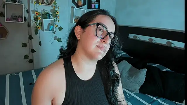 Snapshot of Cherry_jhoana chatting on February 2, 2025, 12:30 am Cherry jhoana online show from February 2, 2025, 12:30 am