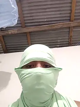 Snapshot of Xxmoonx chatting on September 27, 2025, 4:23 pm Xxmoonx online show from September 27, 2025, 4:23 pm