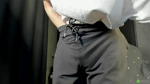 Snapshot of Courtney_Luv chatting on October 14, 2025, 4:08 pm Courtney Luv online show from October 14, 2025, 4:08 pm
