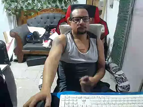 alexam galxh online show from December 8, 2024, 3:45 pm