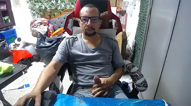 alexam galxh online show from February 3, 2025, 9:29 pm