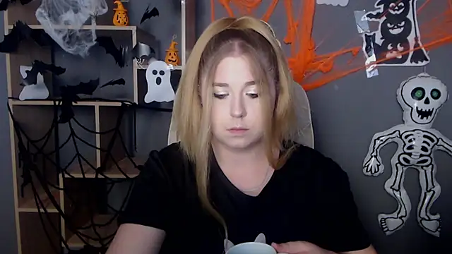 Snapshot of JessikaDaniel chatting on October 16, 2025, 6:25 am JessikaDaniel online show from October 16, 2025, 6:25 am