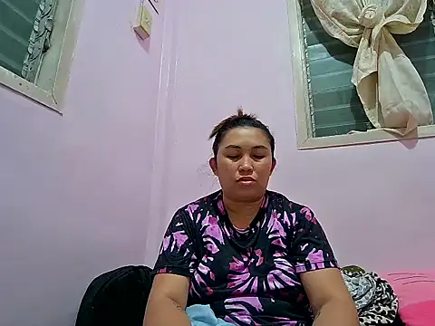 LalaiAsian online show from September 25, 2025, 2:21 pm