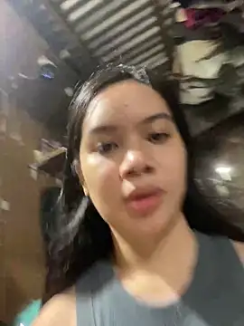 Hebefemme online show from March 12, 2025, 5:28 pm