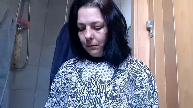 LaraLoviaAndFriends online show from March 8, 2025, 12:41 pm