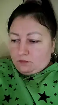 Rini333 online show from February 3, 2025, 2:24 pm