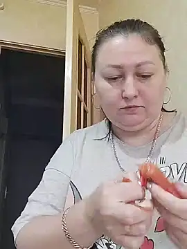 Rini333 online show from February 10, 2025, 11:25 am