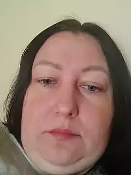 Rini333 online show from February 11, 2025, 1:20 pm