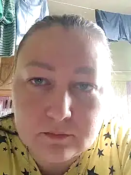 Rini333 online show from October 19, 2025, 8:15 am