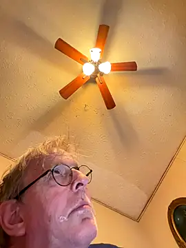 Snapshot of jck1m0t chatting on November 21, 2025, 11:36 pm jck1m0t online show from November 21, 2025, 11:36 pm