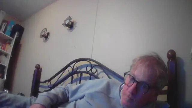 Snapshot of jck1m0t chatting on November 23, 2025, 12:21 am jck1m0t online show from November 23, 2025, 12:21 am