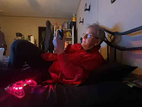 Snapshot of jck1m0t chatting on December 14, 2025, 1:33 am jck1m0t online show from December 14, 2025, 1:33 am