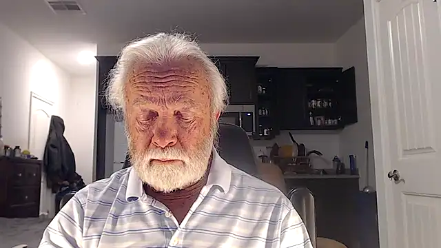 Snapshot of rockpoint69 chatting on December 22, 2024, 12:28 am rockpoint69 online show from December 22, 2024, 12:28 am