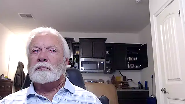 Snapshot of rockpoint69 chatting on December 22, 2024, 6:17 am rockpoint69 online show from December 22, 2024, 6:17 am