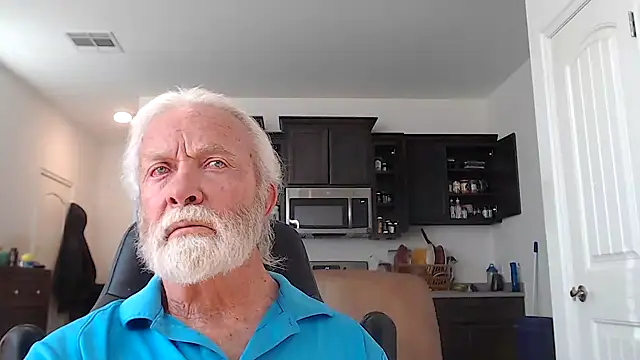 Snapshot of rockpoint69 chatting on January 2, 2025, 9:50 pm rockpoint69 online show from January 2, 2025, 9:50 pm