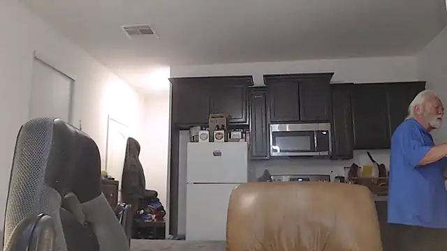 Snapshot of rockpoint69 chatting on January 5, 2025, 12:42 am rockpoint69 online show from January 5, 2025, 12:42 am