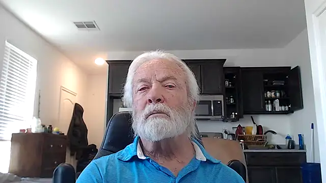 Snapshot of rockpoint69 chatting on January 7, 2025, 3:33 pm rockpoint69 online show from January 7, 2025, 3:33 pm