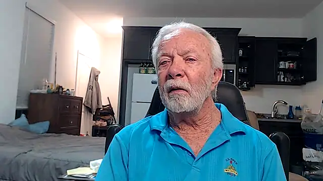 Snapshot of rockpoint69 chatting on October 13, 2025, 8:25 am rockpoint69 online show from October 13, 2025, 8:25 am