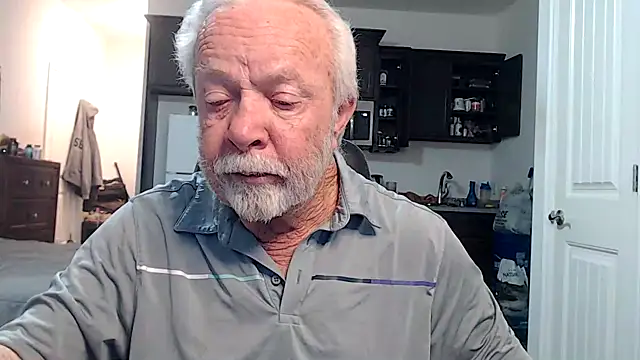 Snapshot of rockpoint69 chatting on October 15, 2025, 7:30 am rockpoint69 online show from October 15, 2025, 7:30 am