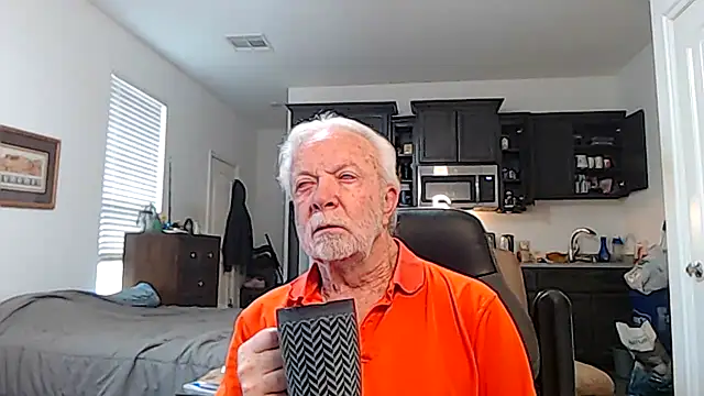 Snapshot of rockpoint69 chatting on October 25, 2025, 2:35 pm rockpoint69 online show from October 25, 2025, 2:35 pm