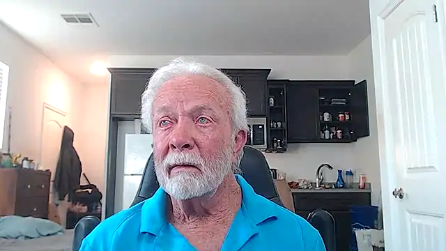 Snapshot of rockpoint69 chatting on November 10, 2025, 10:31 pm rockpoint69 online show from November 10, 2025, 10:31 pm