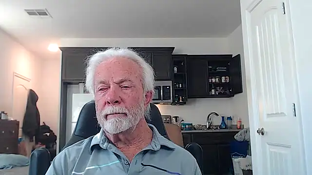 Snapshot of rockpoint69 chatting on November 11, 2025, 10:43 pm rockpoint69 online show from November 11, 2025, 10:43 pm