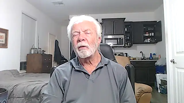 Snapshot of rockpoint69 chatting on November 14, 2025, 5:50 am rockpoint69 online show from November 14, 2025, 5:50 am