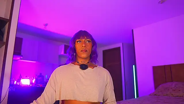 Snapshot of AmberRaus chatting on November 9, 2025, 2:32 am AmberRaus online show from November 9, 2025, 2:32 am