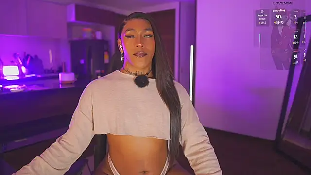 Snapshot of AmberRaus chatting on December 14, 2025, 4:29 am AmberRaus online show from December 14, 2025, 4:29 am