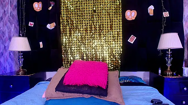 shelsyloreds online show from September 17, 2025, 11:56 am