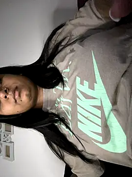 layla amin online show from September 10, 2025, 10:32 pm