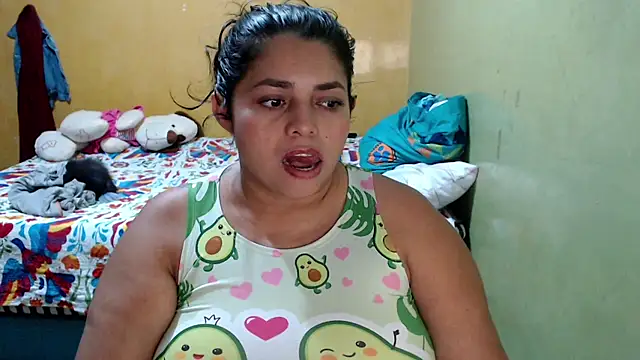 Snapshot of yulieth_bbw chatting on September 15, 2025, 12:32 am yulieth bbw online show from September 15, 2025, 12:32 am