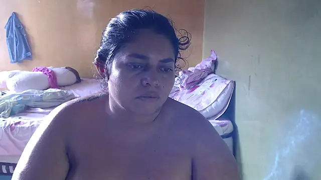 Snapshot of yulieth_bbw chatting on October 14, 2025, 11:33 am yulieth bbw online show from October 14, 2025, 11:33 am