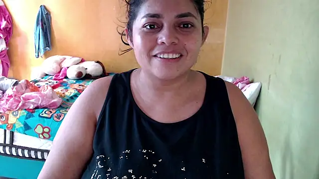 Snapshot of yulieth_bbw chatting on December 1, 2025, 3:39 pm yulieth bbw online show from December 1, 2025, 3:39 pm