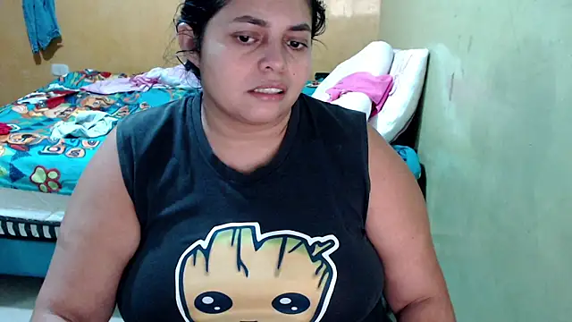 Snapshot of yulieth_bbw chatting on December 3, 2025, 2:08 am yulieth bbw online show from December 3, 2025, 2:08 am