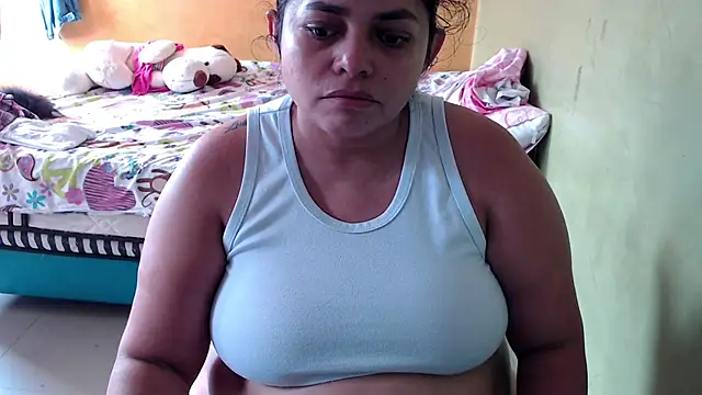 Snapshot of yulieth_bbw chatting on December 4, 2025, 1:42 pm yulieth bbw online show from December 4, 2025, 1:42 pm
