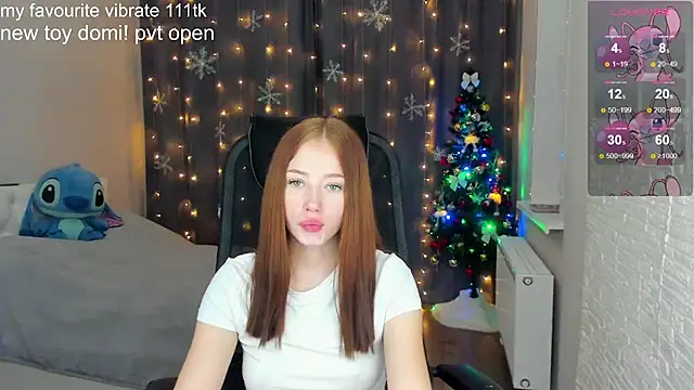 Snapshot of Hot_Mia_ chatting on December 9, 2024, 3:11 pm Hot Mia online show from December 9, 2024, 3:11 pm