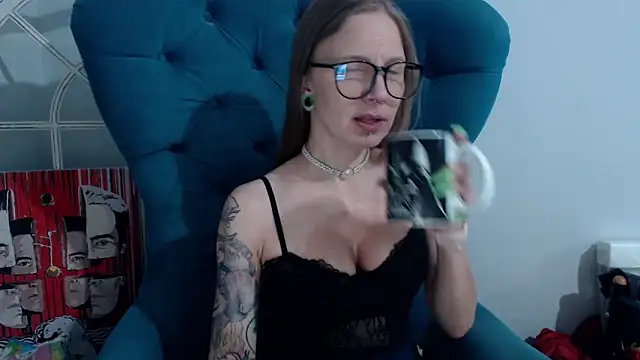 alexandra zaryanova online show from March 21, 2025, 4:29 pm