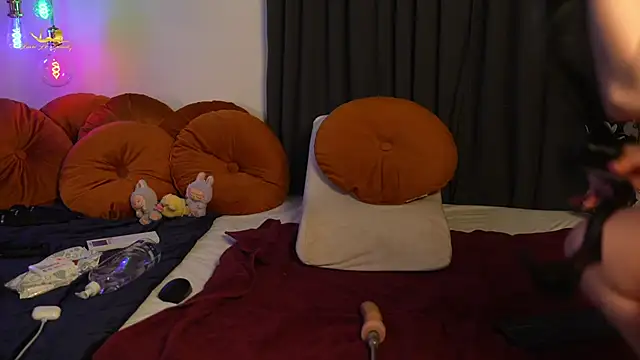 lacie le beauty online show from September 9, 2025, 4:39 pm