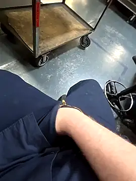 Snapshot of WhiteMeat069 chatting on December 21, 2024, 6:52 am WhiteMeat069 online show from December 21, 2024, 6:52 am