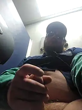 Snapshot of WhiteMeat069 chatting on February 6, 2025, 1:05 am WhiteMeat069 online show from February 6, 2025, 1:05 am